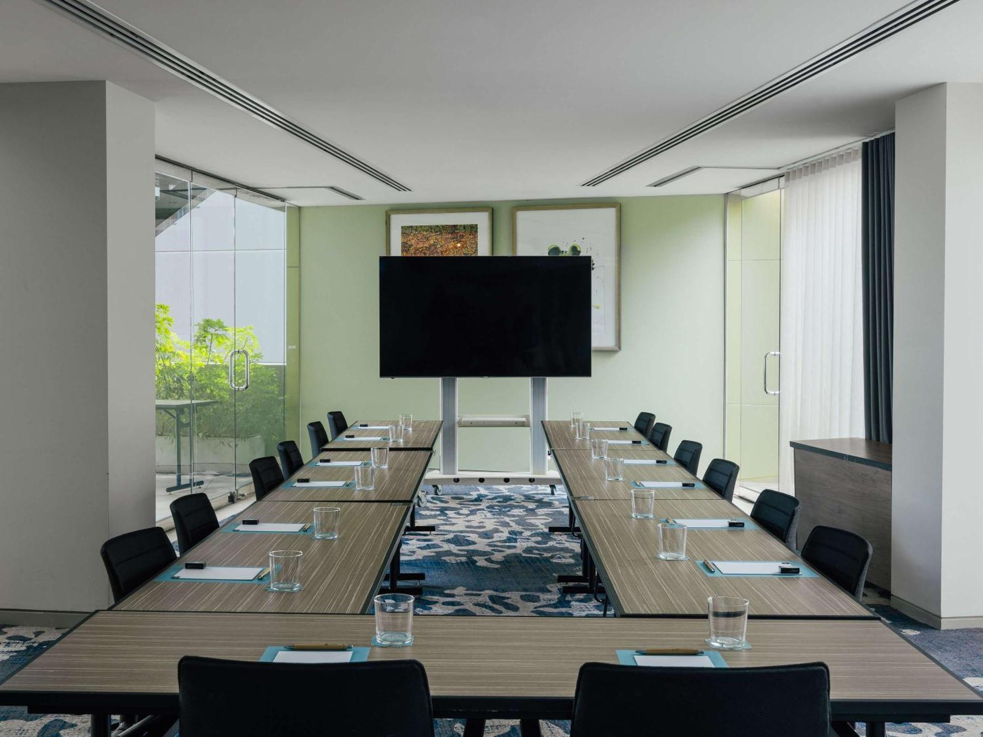 The Olsen Melbourne Art Series Eksteriør bilde Meeting room