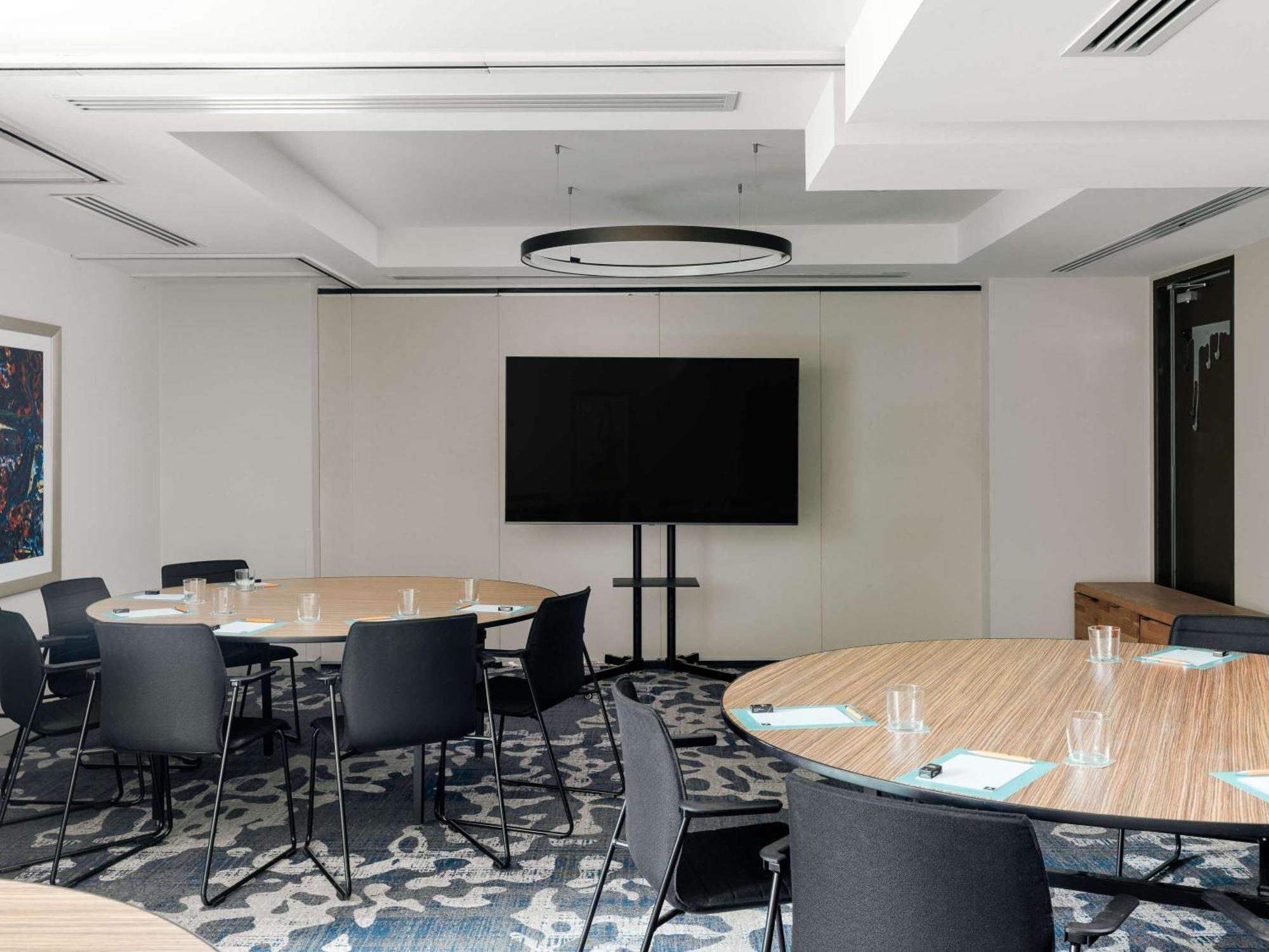 The Olsen Melbourne Art Series Eksteriør bilde Meeting room at the hotel